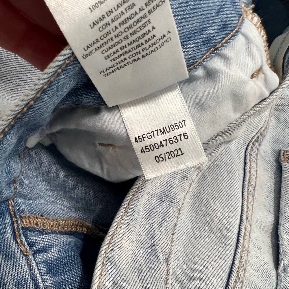 Favorite Daughter The Tommy Mid Rise Boyfriend Jeans in Munich Distressed Sz 26 - Picture 7 of 9